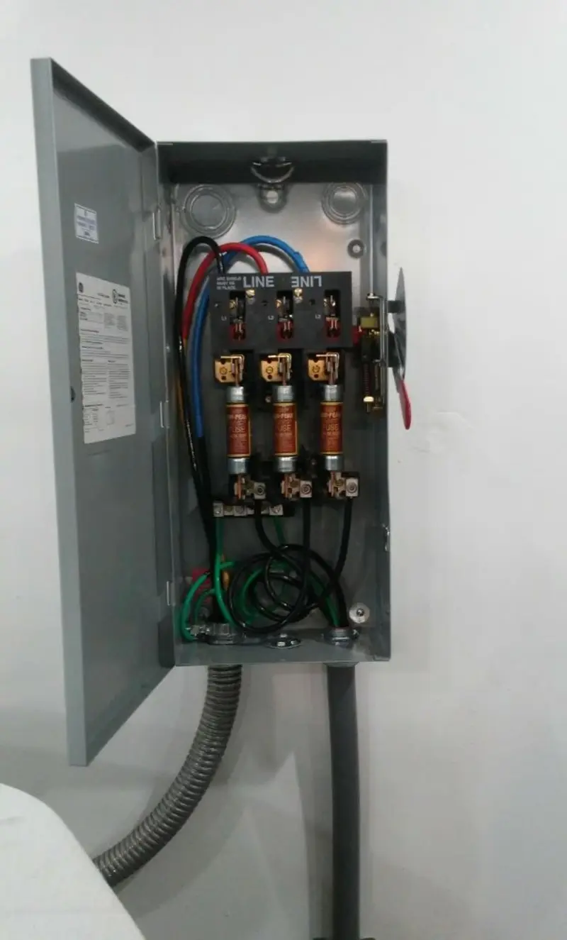 Three-phase disconnect switch installed for Smoke Detector Installation in Streamwood